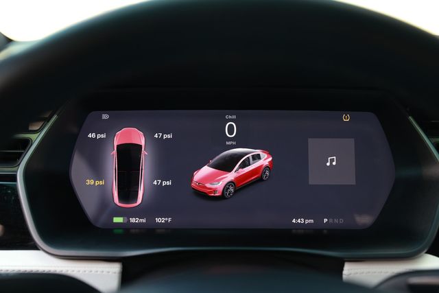 2018 Tesla Model X 100D AWD - 23044097 - 34