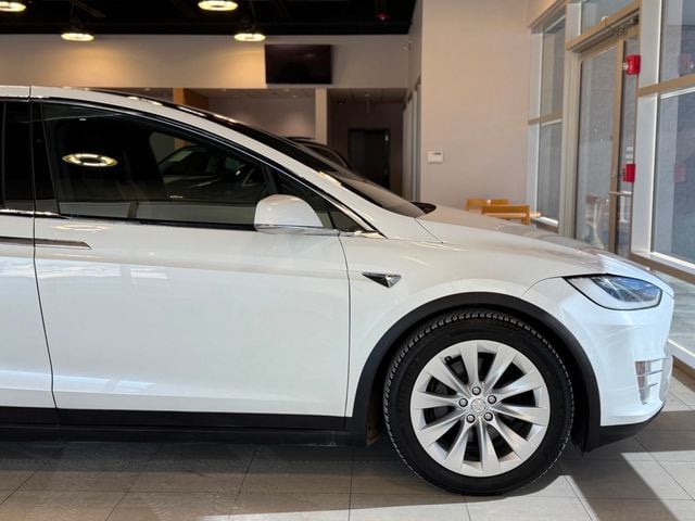2018 Tesla Model X 100D AWD - 22977765 - 15