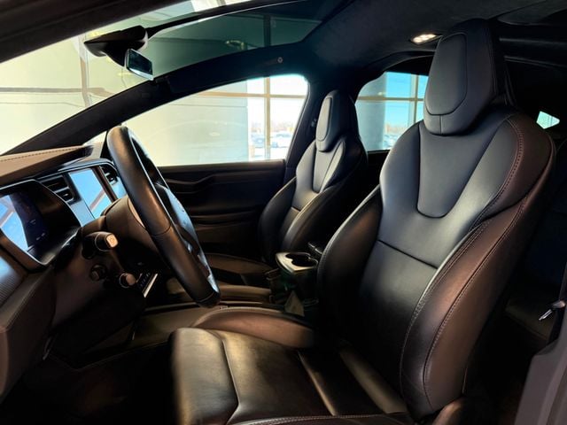 2018 Tesla Model X 100D AWD - 22977765 - 19