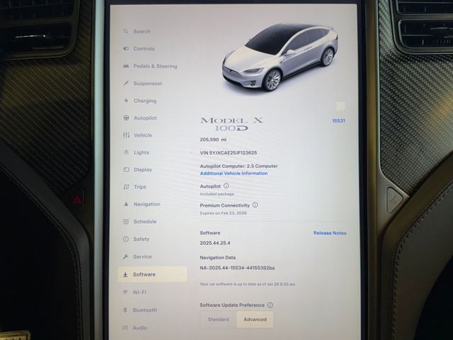 2018 Tesla Model X 100D AWD - 22977765 - 31