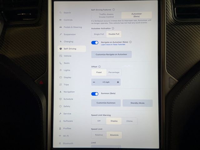 2018 Tesla Model X 100D AWD - 23064331 - 32