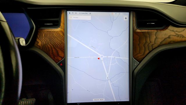 2018 Tesla Model X 100D AWD - 22961328 - 24