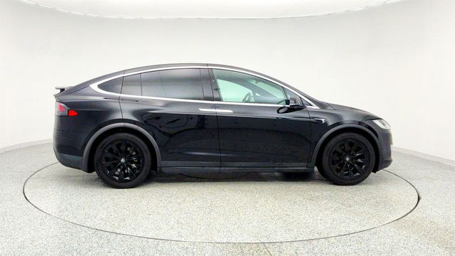 2018 Tesla Model X 100D AWD - 22961328 - 3