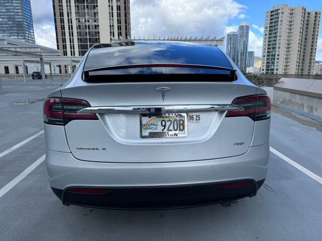 2018 Tesla Model X 75D - 22615410 - 14