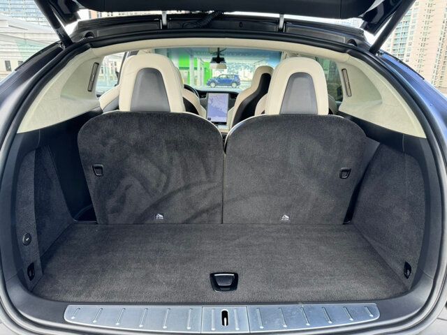 2018 Tesla Model X 75D - 22615410 - 23