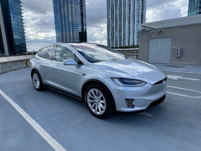 2018 Tesla Model X 75D - 22615410 - 3