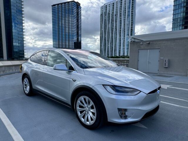 2018 Tesla Model X 75D - 22615410 - 7