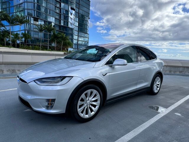 2018 Tesla Model X 75D - 22615410 - 8