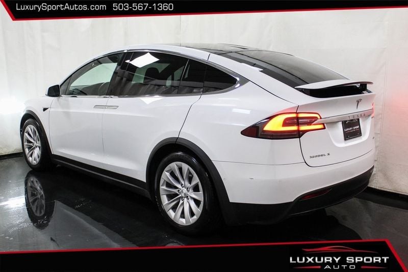 2018 Tesla Model X 75D AWD - 22643287 - 1