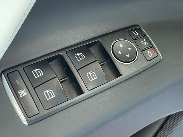 2018 Tesla Model X 75D AWD - 23033941 - 15