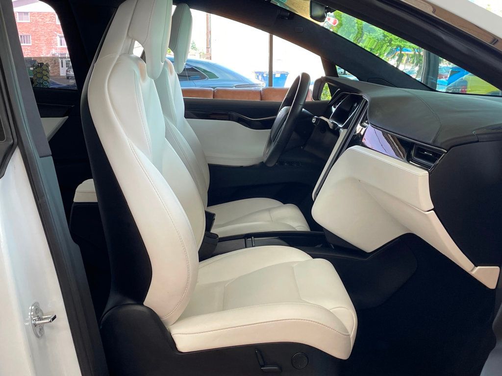 2018 Tesla Model X 75D AWD - 23033941 - 20