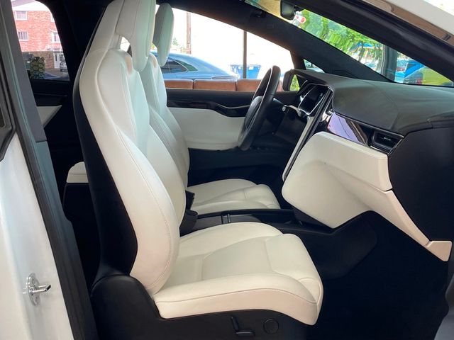 2018 Tesla Model X 75D AWD - 23033941 - 20