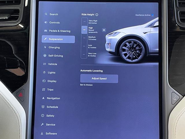 2018 Tesla Model X 75D AWD - 23033941 - 30