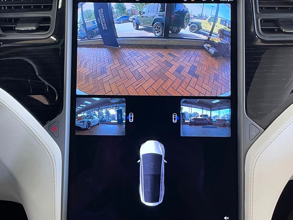 2018 Tesla Model X 75D AWD - 23033941 - 34