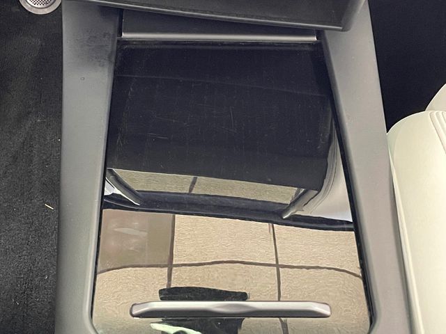 2018 Tesla Model X 75D AWD - 23033941 - 39