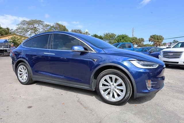 2018 TESLA MODEL X 75D AWD - 22986195 - 0