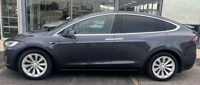 2018 Tesla Model X 75D AWD - 22606281 - 2