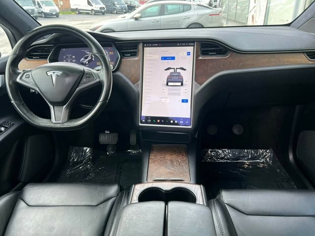 2018 Tesla Model X 75D AWD - 22606281 - 35