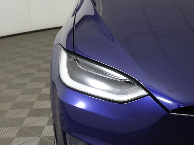 2018 Tesla Model X 75D AWD - 22976054 - 13