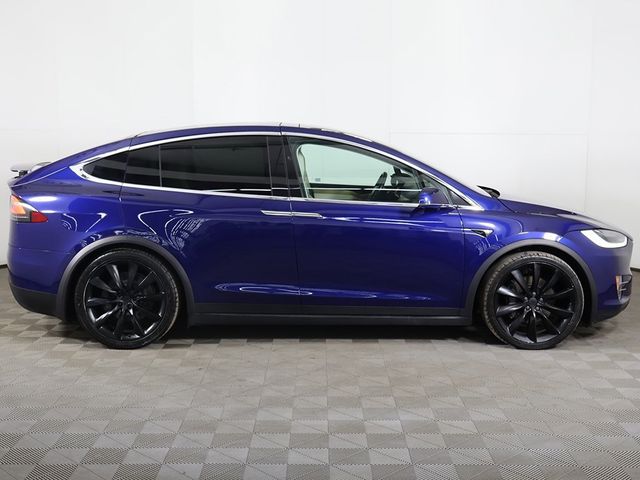 2018 Tesla Model X 75D AWD - 22976054 - 18