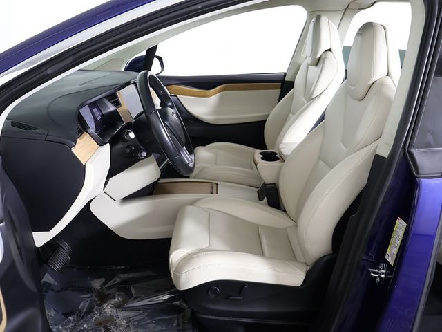 2018 Tesla Model X 75D AWD - 22976054 - 26