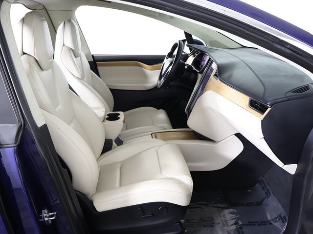 2018 Tesla Model X 75D AWD - 22976054 - 27