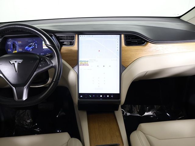 2018 Tesla Model X 75D AWD - 22976054 - 36