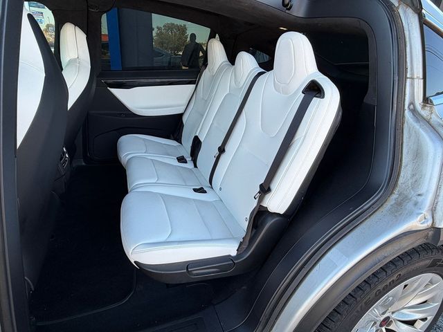 2018 Tesla Model X 75D AWD - 23094592 - 14