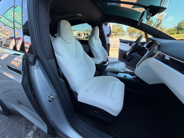 2018 Tesla Model X 75D AWD - 23094592 - 22