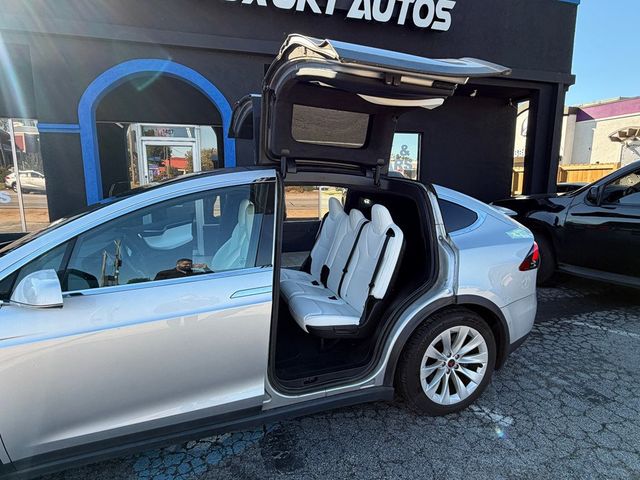 2018 Tesla Model X 75D AWD - 23094592 - 8
