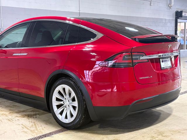 2018 Tesla Model X 75D AWD - 22954545 - 11