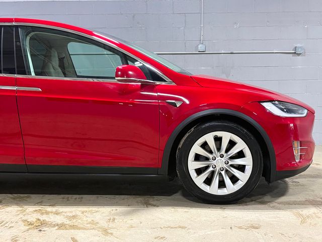 2018 Tesla Model X 75D AWD - 22954545 - 14