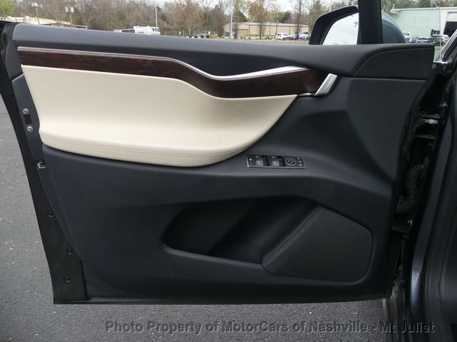 2018 Tesla Model X 75D AWD - 22983575 - 18
