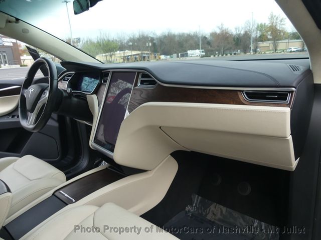 2018 Tesla Model X 75D AWD - 22983575 - 33