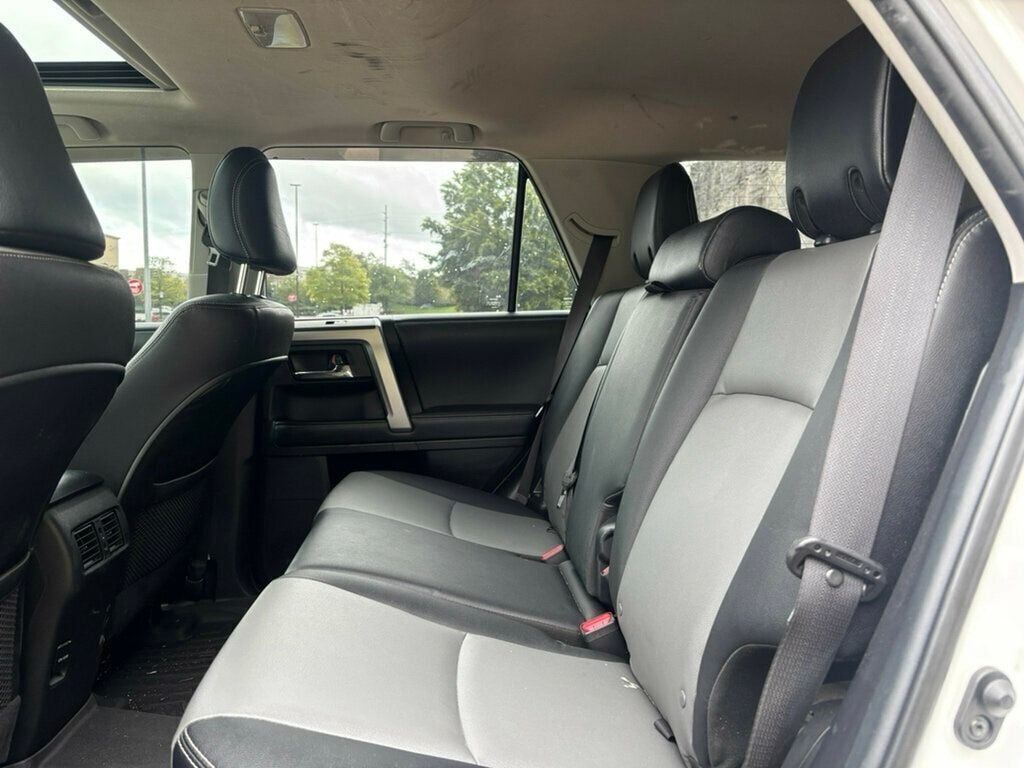 2018 Toyota 4Runner SR5 Premium photo 4