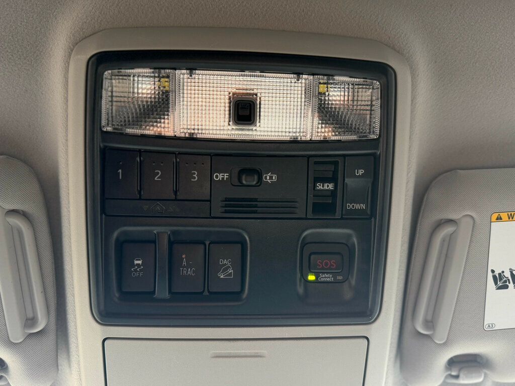 2018 Toyota 4Runner 4 NEW TIRES !! - 22947899 - 40