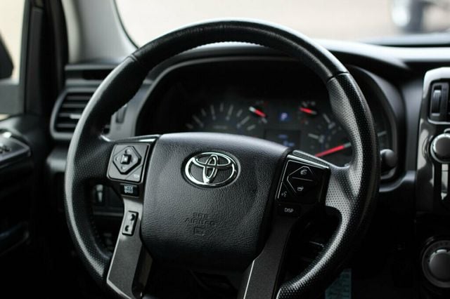 2018 Toyota 4Runner 4WD TRD OFF ROAD - 23021232 - 11