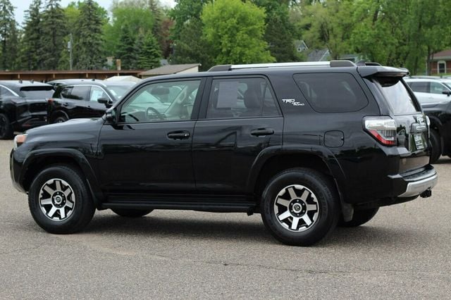 2018 Toyota 4Runner 4WD TRD OFF ROAD - 23021232 - 17