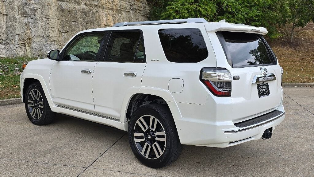 2018 Toyota 4Runner CLEAN CARFAX!!!NO THIRD SEAT - 22593358 - 1