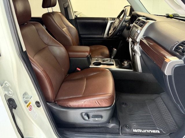 2018 Toyota 4Runner Limited 4WD photo 4