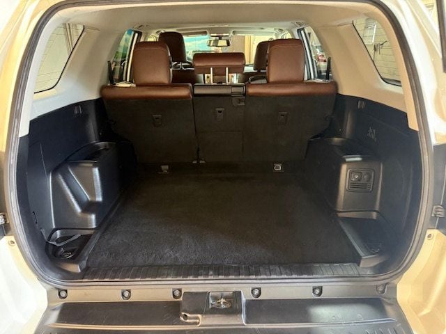 2018 Toyota 4Runner Limited 4WD photo 5
