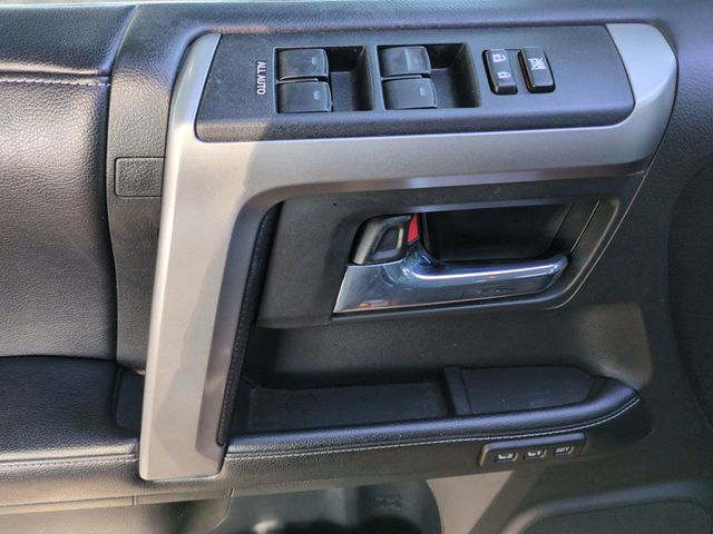 2018 Toyota 4Runner SR5 - 22968732 - 11