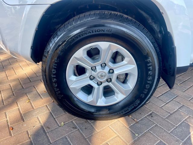 2018 Toyota 4Runner SR5 - 22935841 - 9