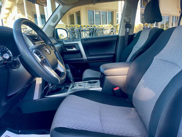 2018 Toyota 4Runner SR5 - 22935841 - 10