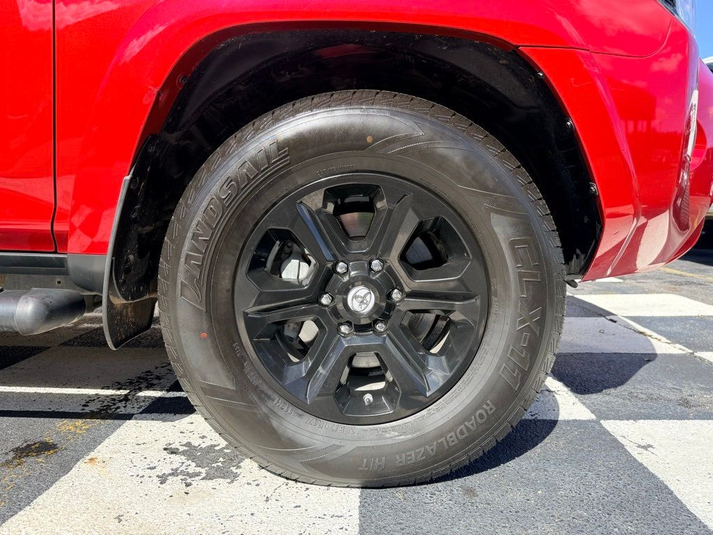 2018 Toyota 4Runner SR5 - 22884662 - 15