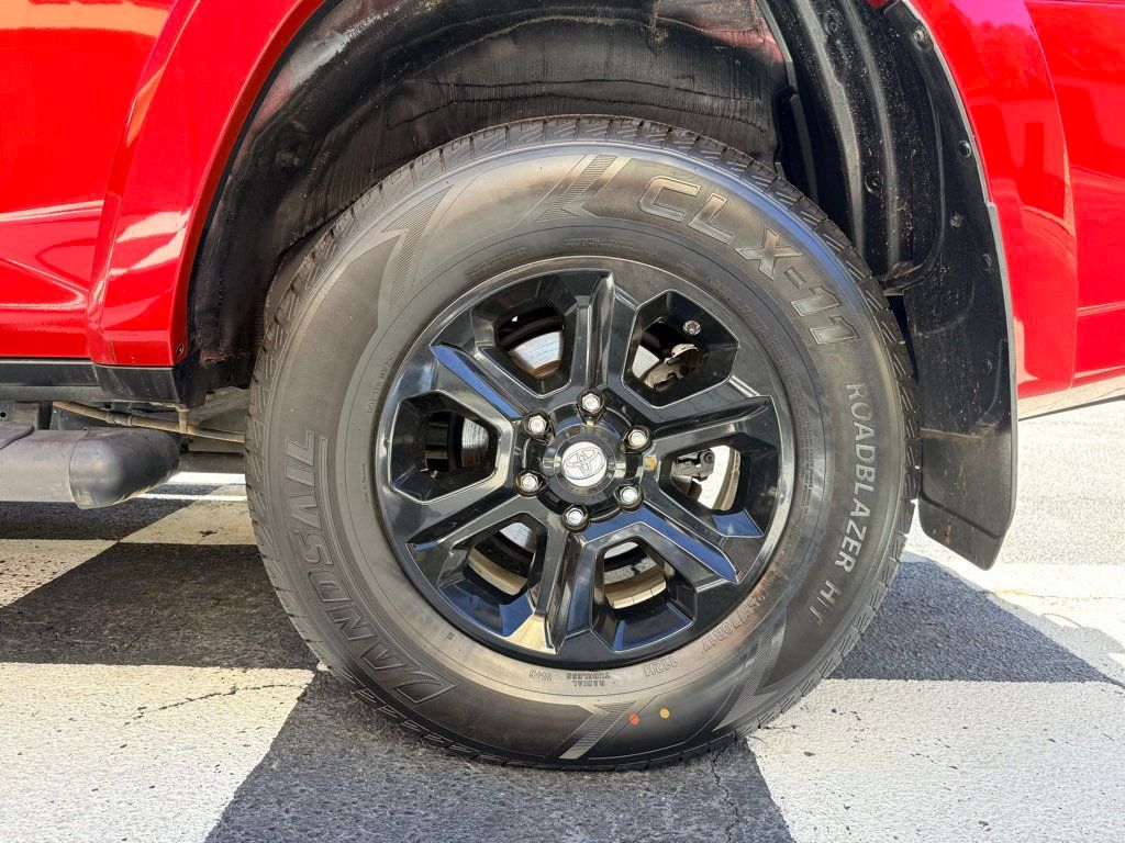 2018 Toyota 4Runner SR5 - 22884662 - 17