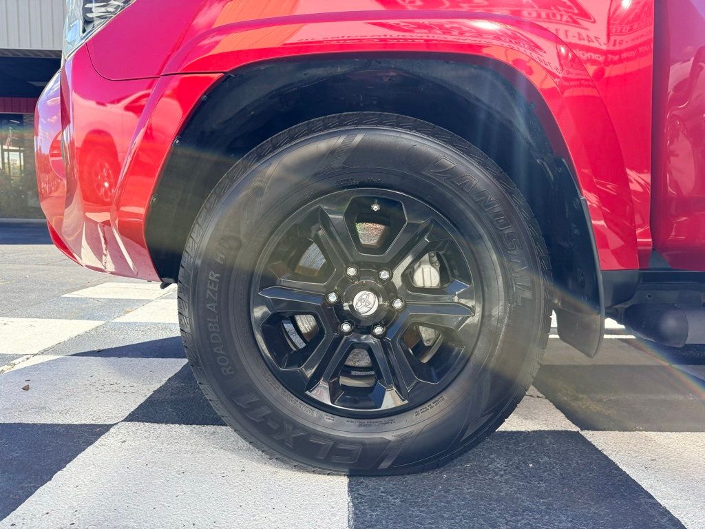 2018 Toyota 4Runner SR5 - 22884662 - 18