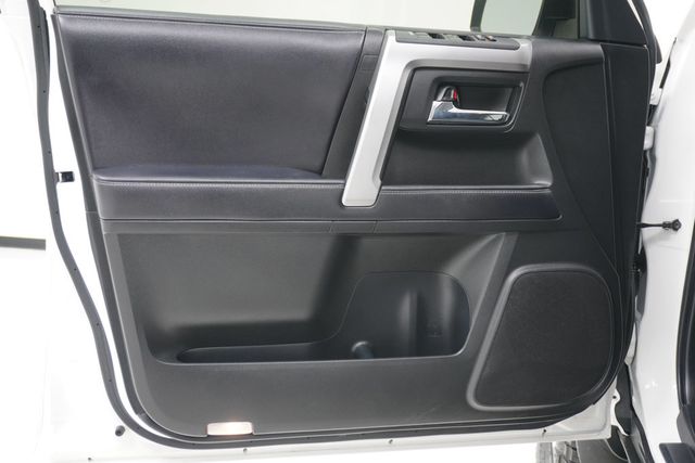 2018 Toyota 4Runner SR5 2WD - 23007196 - 14