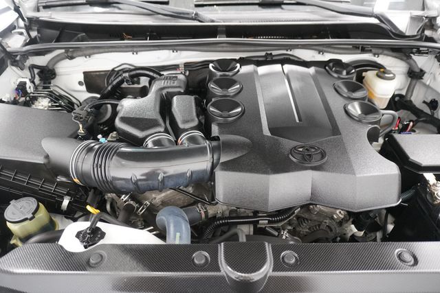 2018 Toyota 4Runner SR5 2WD - 23007196 - 27