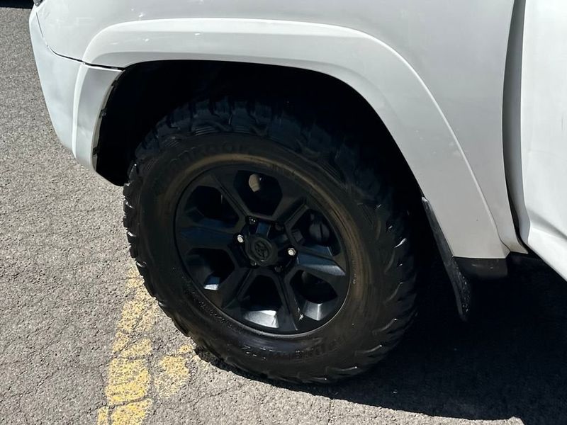 2018 Toyota 4Runner SR5 4WD - 22930155 - 10